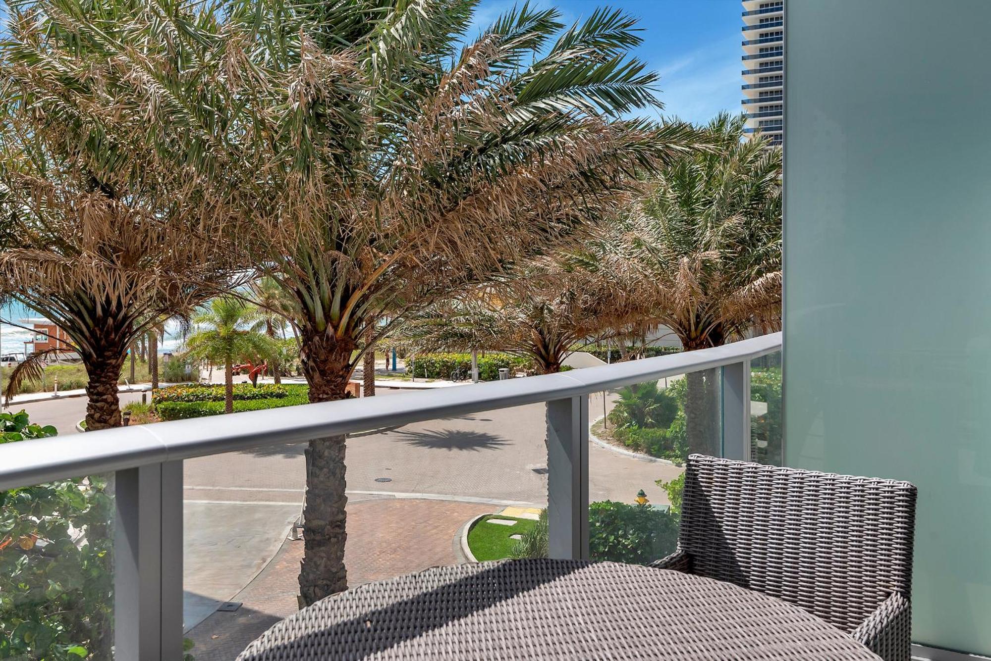 203-1Br/1Ba At The Beach Gem! Lux Amenities! Голлівуд Екстер'єр фото