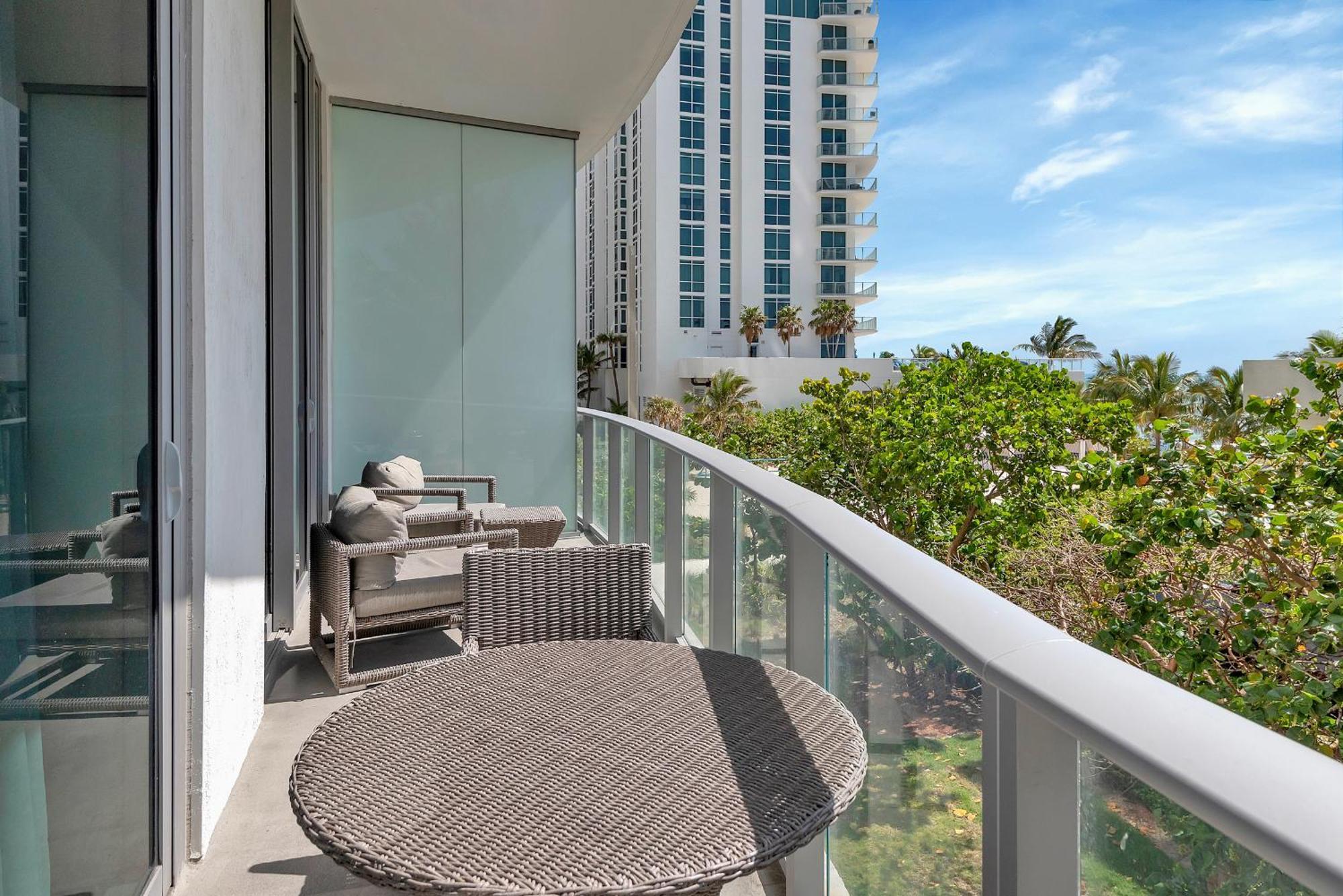 203-1Br/1Ba At The Beach Gem! Lux Amenities! Голлівуд Екстер'єр фото